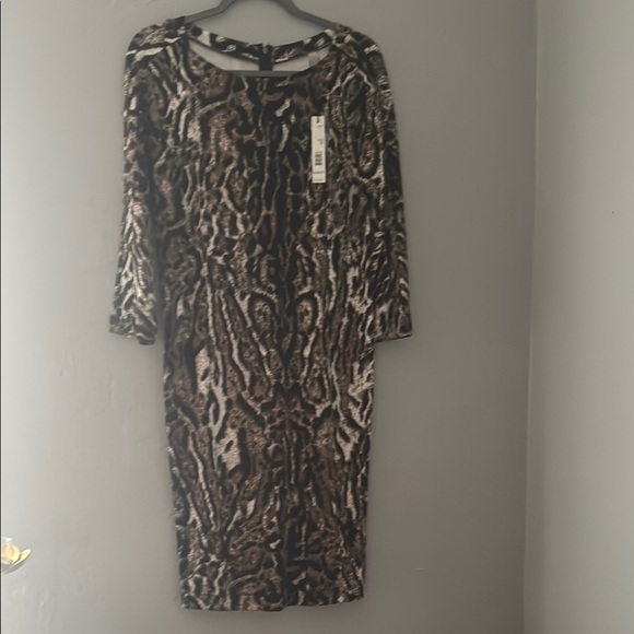 T Tahari Dresses & Skirts - T Tahari Brown and Black Long Sleeve Dress